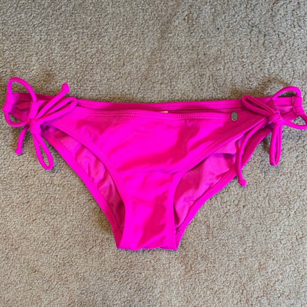 Link Victoria Secret Bikini Bottoms